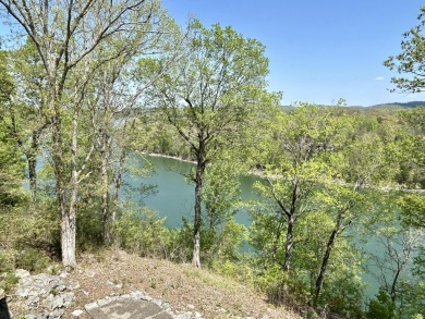 LAKE VIEW!! Upper level condo located in a gated Lake Cumberland - Lake Home For Sale in Bronston, Kentucky