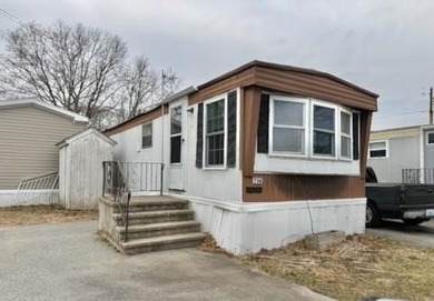 This affordable one bedroom home is perfect as a primary - photo 1