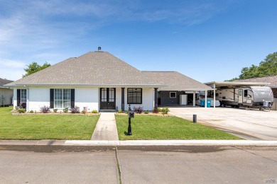 Lake Palourde Home For Sale in Morgan City Louisiana