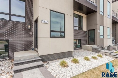 Lake Home For Sale in Sioux Falls, South Dakota