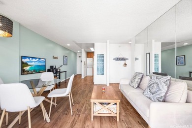 Located in the heart of Waikiki, this 2-bedroom condo at Fairway - photo 6