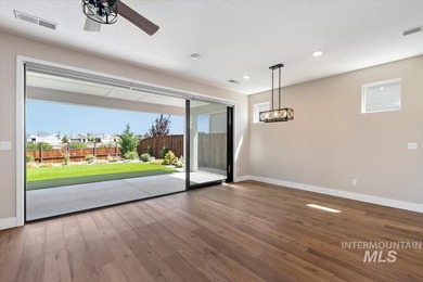 Stunning, light and bright single-level home in the gated 55+ - photo 19