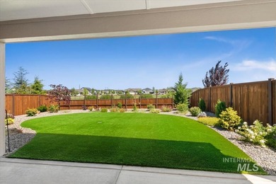 Stunning, light and bright single-level home in the gated 55+ - photo 20