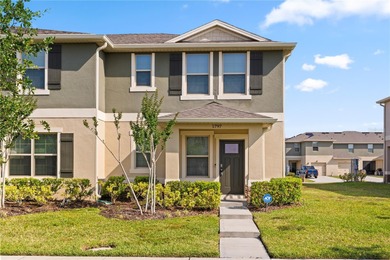 Lake Tohopekaliga Townhome/Townhouse For Sale in Kissimmee Florida