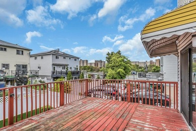 Ready To Entertain! The Cul-de-sac Has A Lovely Two Story Single - photo 22