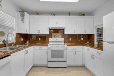 * Investor and Pet Friendly top-floor condo with tranquil views - photo 2