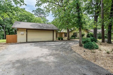 This beautiful home is located on the golf course with some of - photo 4