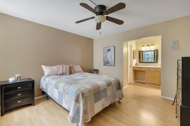 * Investor and Pet Friendly top-floor condo with tranquil views - photo 4