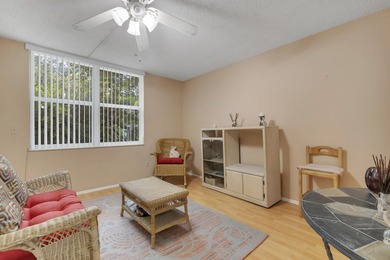 * Investor and Pet Friendly top-floor condo with tranquil views - photo 8