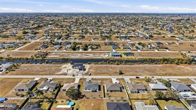 Invest in waterfront land in Cape Coral with peaceful views - photo 5