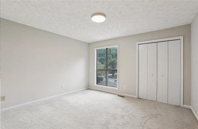 Welcome to this spacious 4-bedroom, 3-bathroom home in - photo 6