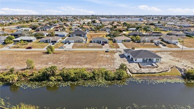 Invest in waterfront land in Cape Coral with peaceful views - photo 8