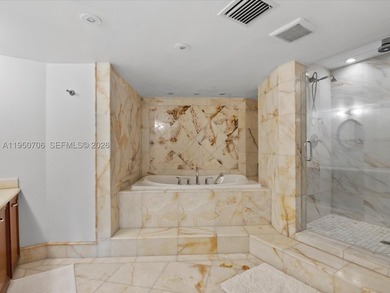 Penthouse-style living in the heart of Miami Beach, overlooking - photo 38
