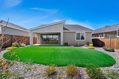 Stunning, light and bright single-level home in the gated 55+ - photo 39