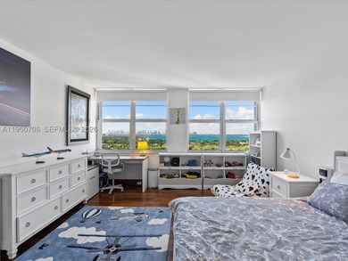 Penthouse-style living in the heart of Miami Beach, overlooking - photo 40