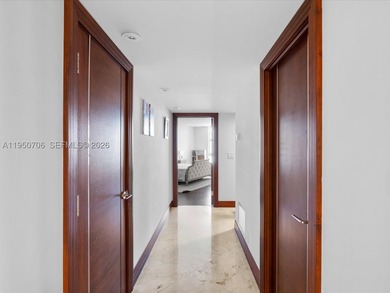 Penthouse-style living in the heart of Miami Beach, overlooking - photo 42