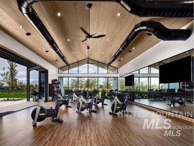 Stunning, light and bright single-level home in the gated 55+ - photo 48