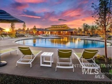 Stunning, light and bright single-level home in the gated 55+ - photo 50