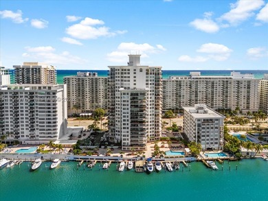 Penthouse-style living in the heart of Miami Beach, overlooking - photo 50
