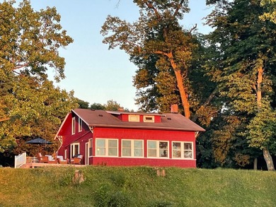 Lake Cora Home For Sale in Paw Paw Michigan