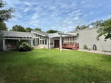 Sprawling Contemporary over 5,000 sf on a lot over 1 acre in - photo 13