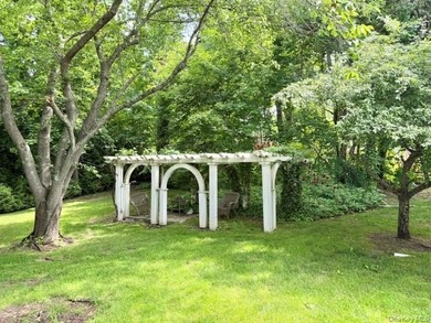 Sprawling Contemporary over 5,000 sf on a lot over 1 acre in - photo 14