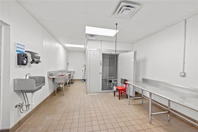 Commercial Lease Opportunity - Turnkey Building on Prominent