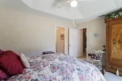 Located in the heart of Destin, within a few miles from the - photo 7