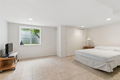 Sprawling Contemporary over 5,000 sf on a lot over 1 acre in - photo 28