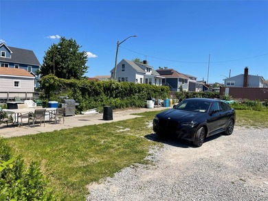 Rare waterfront opportunity in Gerritsen Beach! This unique - photo 5