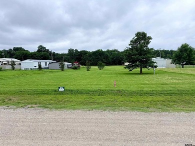 Two spacious lots in the gated Holiday Villages community in - photo 1