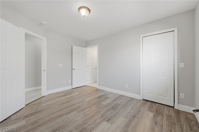 Updated DUPLEX in the heart of Cape Coral. This investment - photo 7