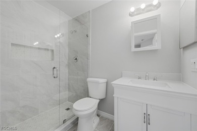 Updated DUPLEX in the heart of Cape Coral. This investment - photo 8