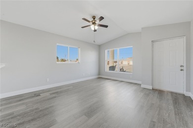 Updated DUPLEX in the heart of Cape Coral. This investment - photo 10