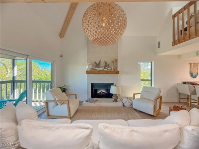 The perfect boater's retreat! This charming three-bedroom - photo 13