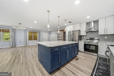 A beautifully maintained home with serene views of Canary Lake - photo 13