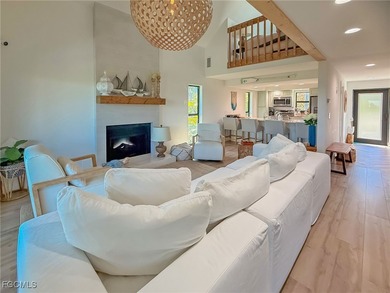 The perfect boater's retreat! This charming three-bedroom - photo 14