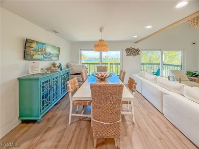 The perfect boater's retreat! This charming three-bedroom - photo 16