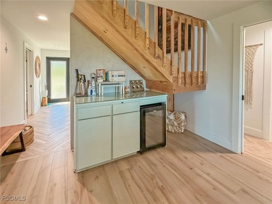 The perfect boater's retreat! This charming three-bedroom - photo 19
