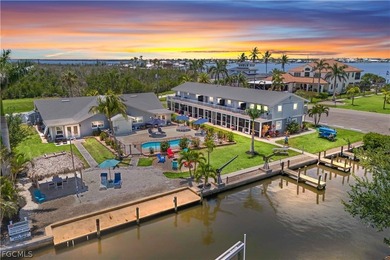 An amazing opportunity to own a unicorn property with SO much - photo 1