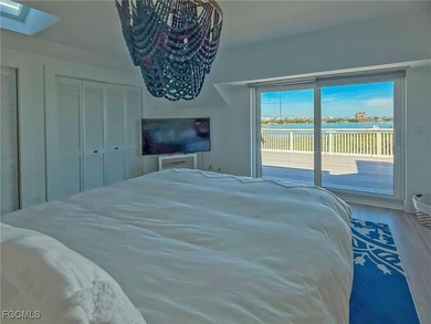 The perfect boater's retreat! This charming three-bedroom - photo 31