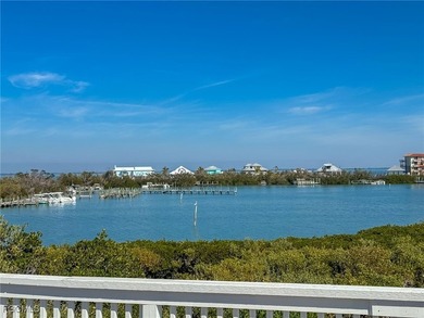 The perfect boater's retreat! This charming three-bedroom - photo 43
