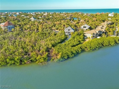 The perfect boater's retreat! This charming three-bedroom - photo 46