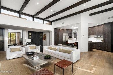This exquisitely remodeled Apache Cottage captures the essence - photo 8