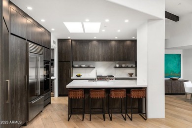 This exquisitely remodeled Apache Cottage captures the essence - photo 9