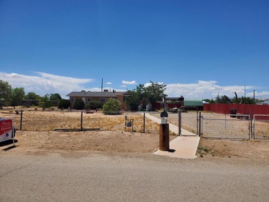 Enjoy country living with room to spread out on this 0.95-acre - photo 4