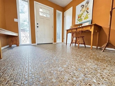 Lake View Living with Endless Possibilities! Located less than a - photo 6