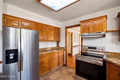 Charming Home with Great Potential in Country Club Manor! Wake - photo 12