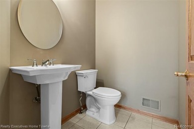 Located on one of Golfside's most desirable lots, this custom R - photo 15
