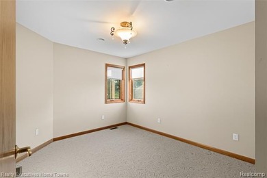 Located on one of Golfside's most desirable lots, this custom R - photo 19